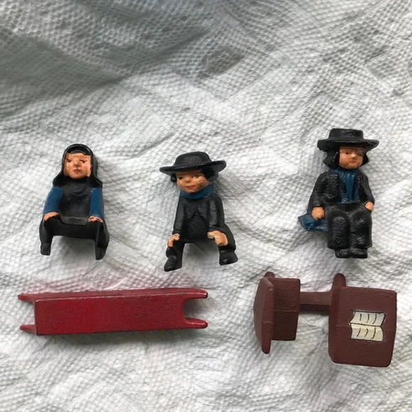 Cast Iron Figurines 5 Pieces - Picture 1 of 8